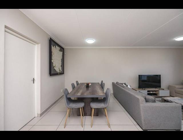 3 BEDROOM PROPERTY TO RENT IN PARKLANDS NORTH